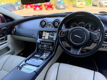 Used Jaguar XJ 2014 for sale - 79026152: Photo