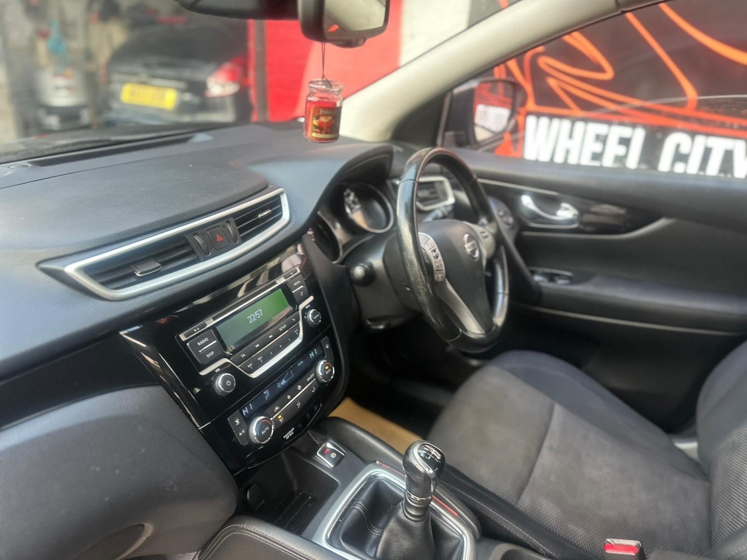 Used Nissan Qashqai 2015 for sale - 77163113: Photo 24