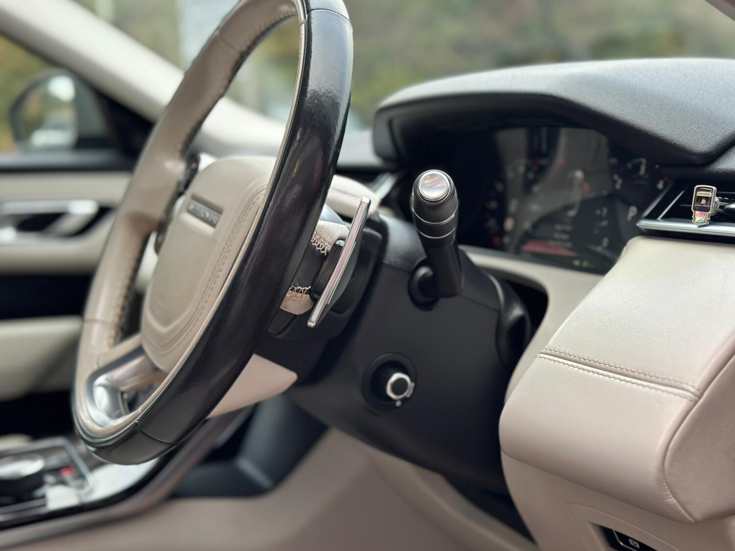 Used Land Rover Range Rover Velar 2018 for sale - 76284263: Photo 24