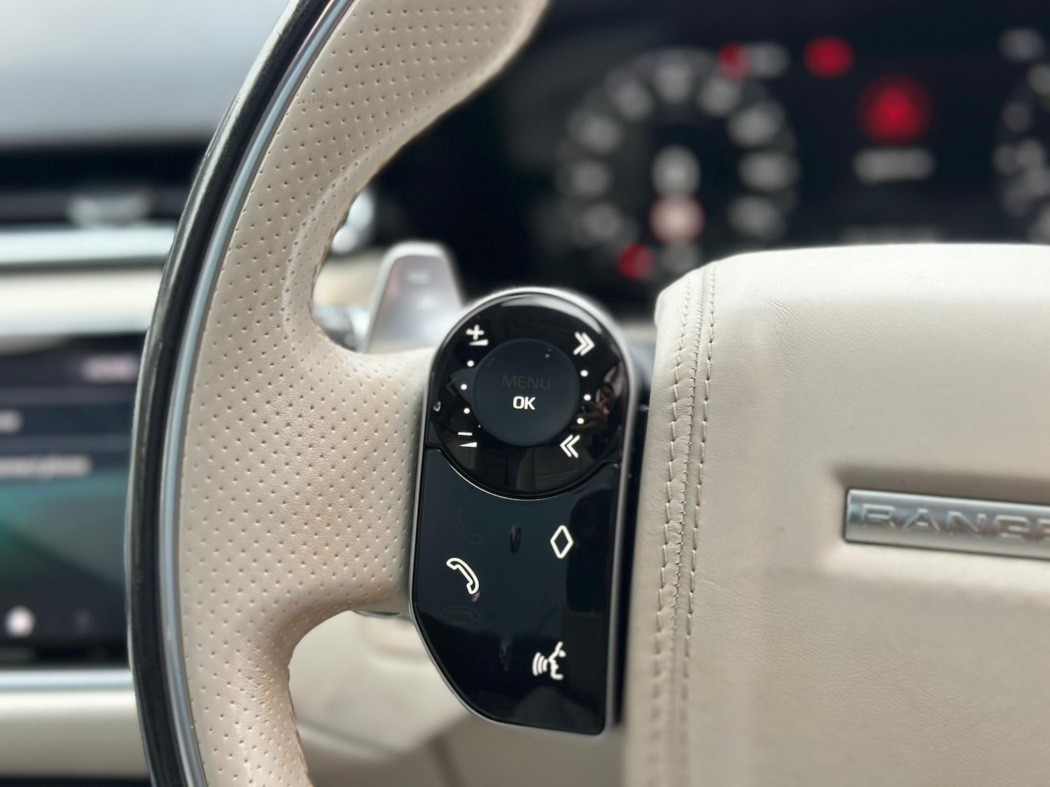 Used Land Rover Range Rover Velar 2018 for sale - 76284263: Photo 26