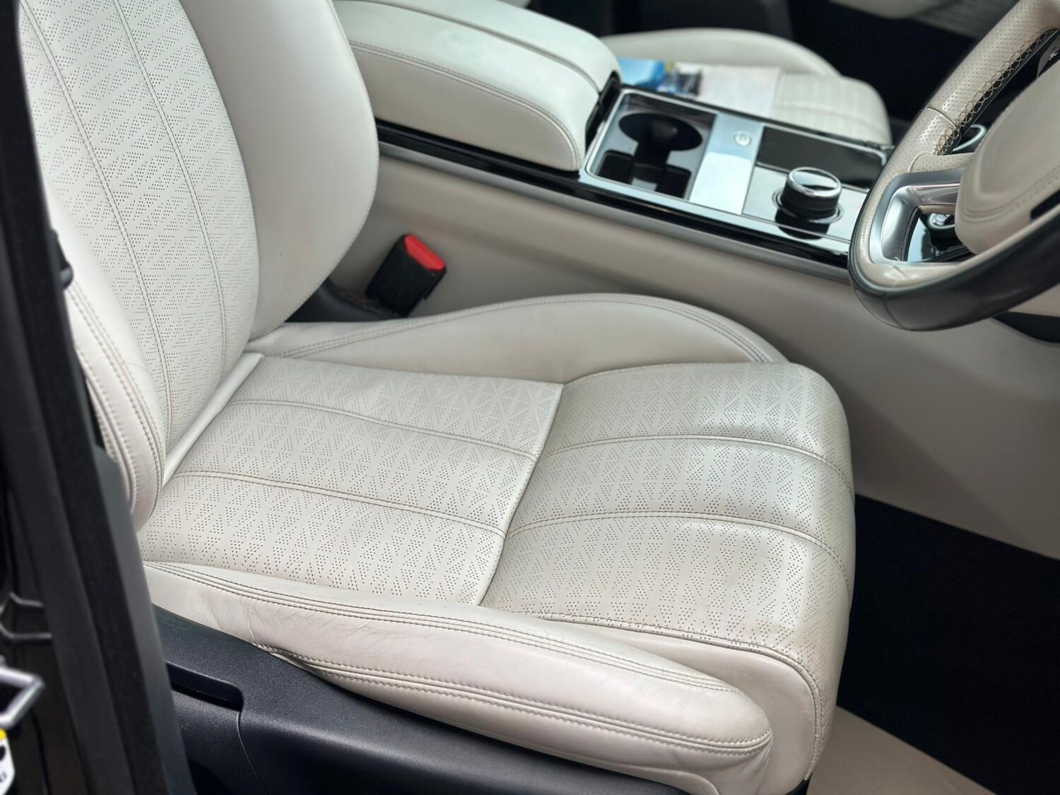 Used Land Rover Range Rover Velar 2018 for sale - 76284263: Photo 34