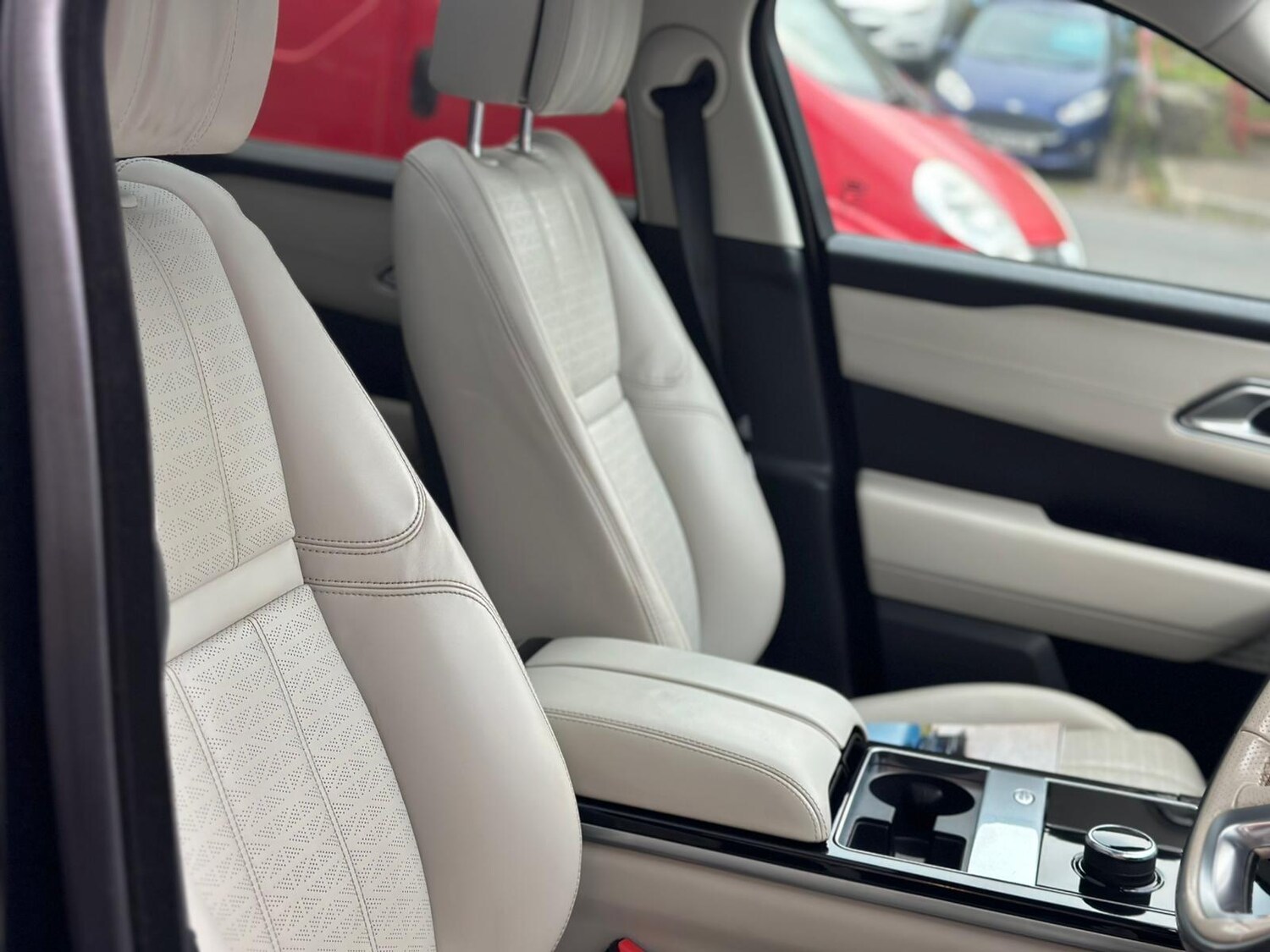 Used Land Rover Range Rover Velar 2018 for sale - 76284263: Photo 35