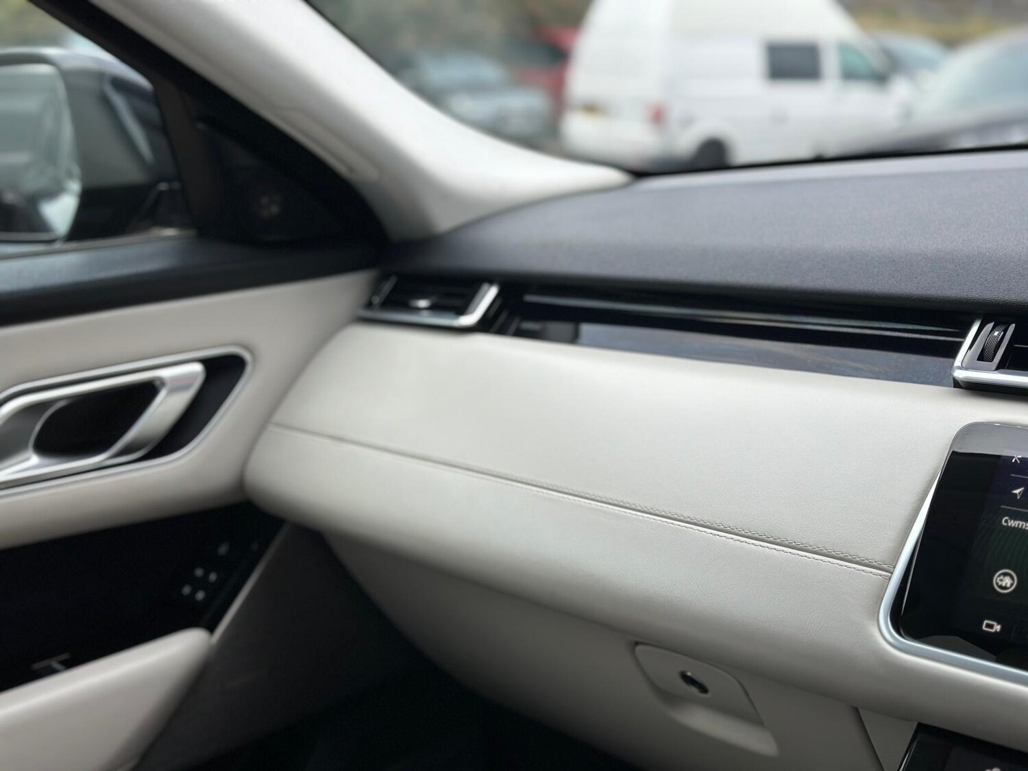 Used Land Rover Range Rover Velar 2018 for sale - 76284263: Photo 38