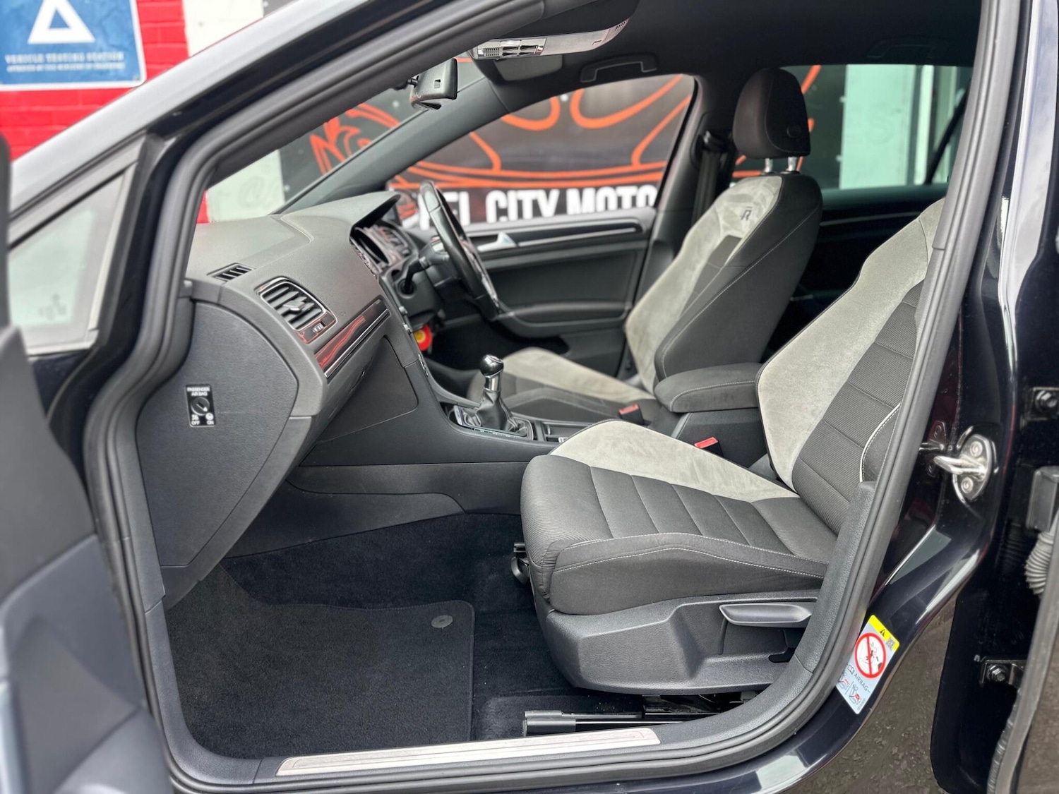 Used Volkswagen Golf 2014 for sale - 78086397: Photo 17