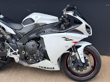 Used Yamaha R1 2012 for sale - bike-79441427: Photo