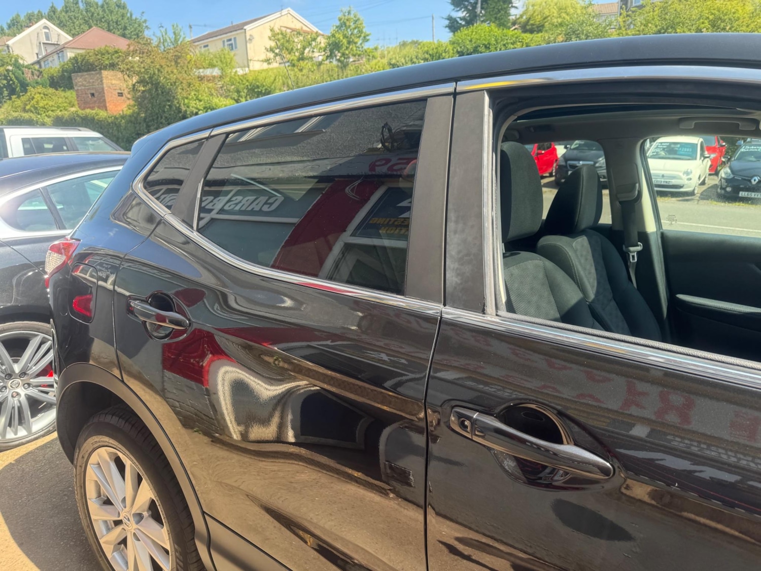 Used Nissan Qashqai 2014 for sale - 76512602: Photo 10