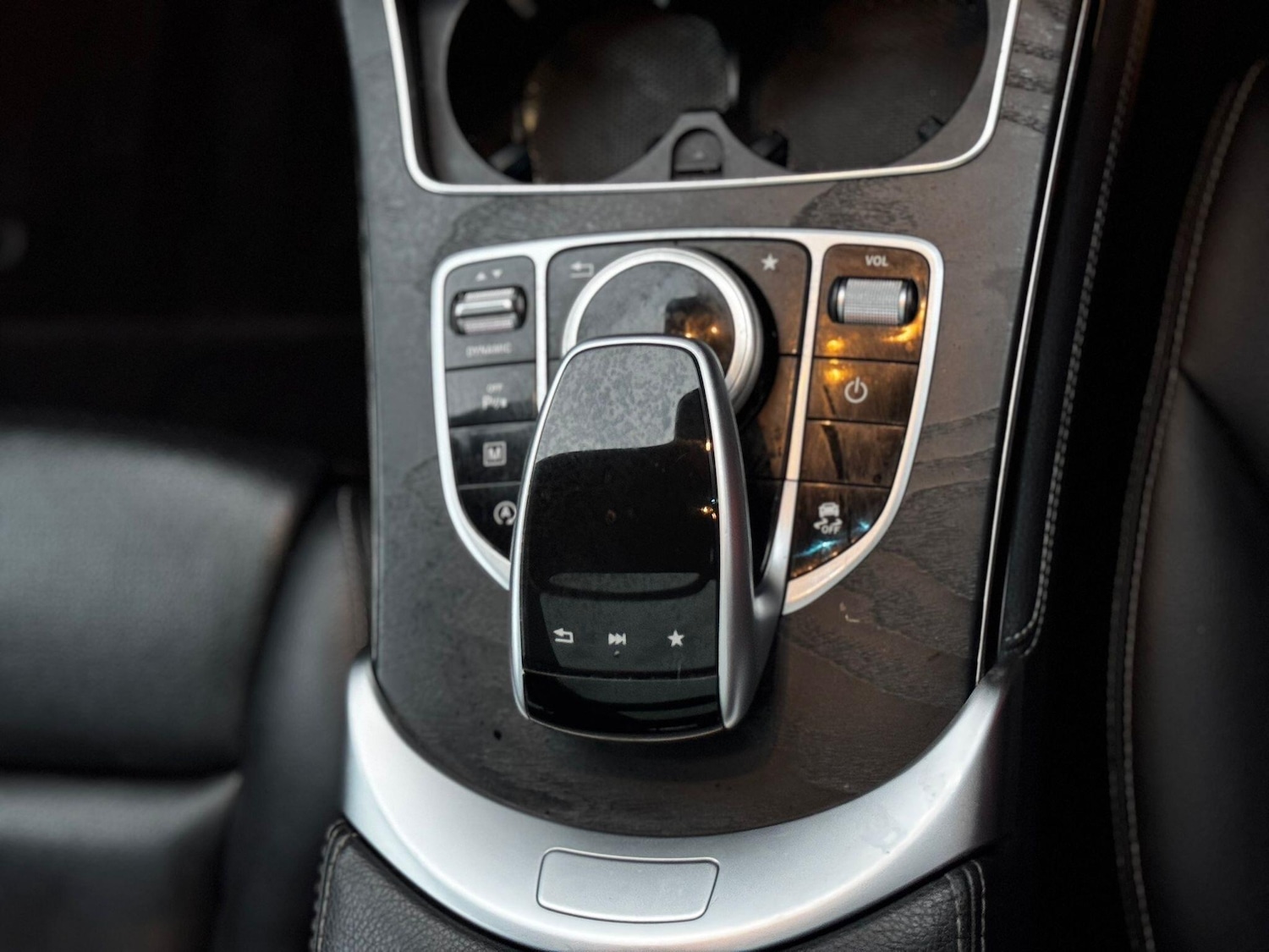 Used Mercedes-Benz GLC 2018 for sale - 76991857: Photo 16