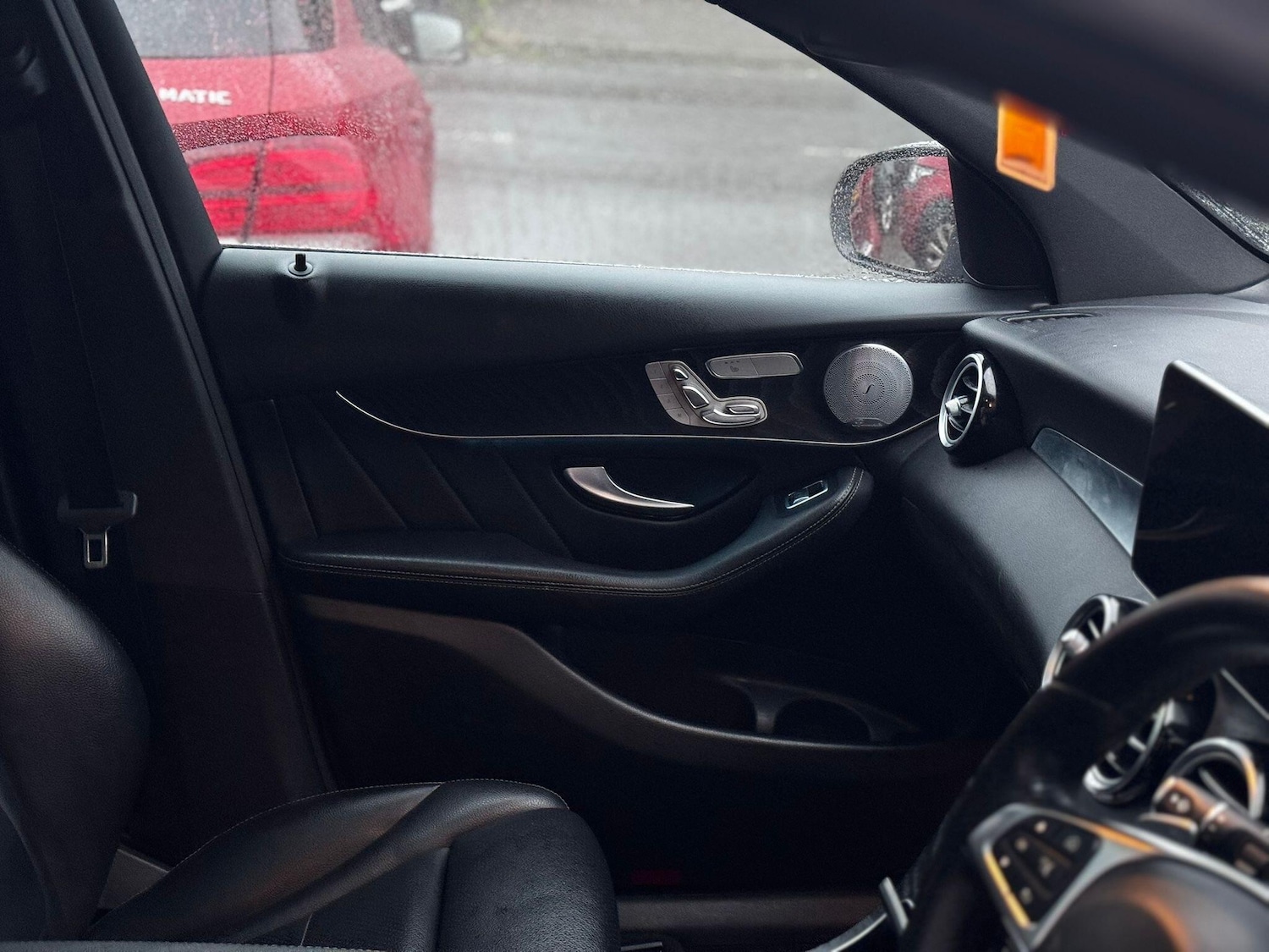 Used Mercedes-Benz GLC 2018 for sale - 76991857: Photo 35