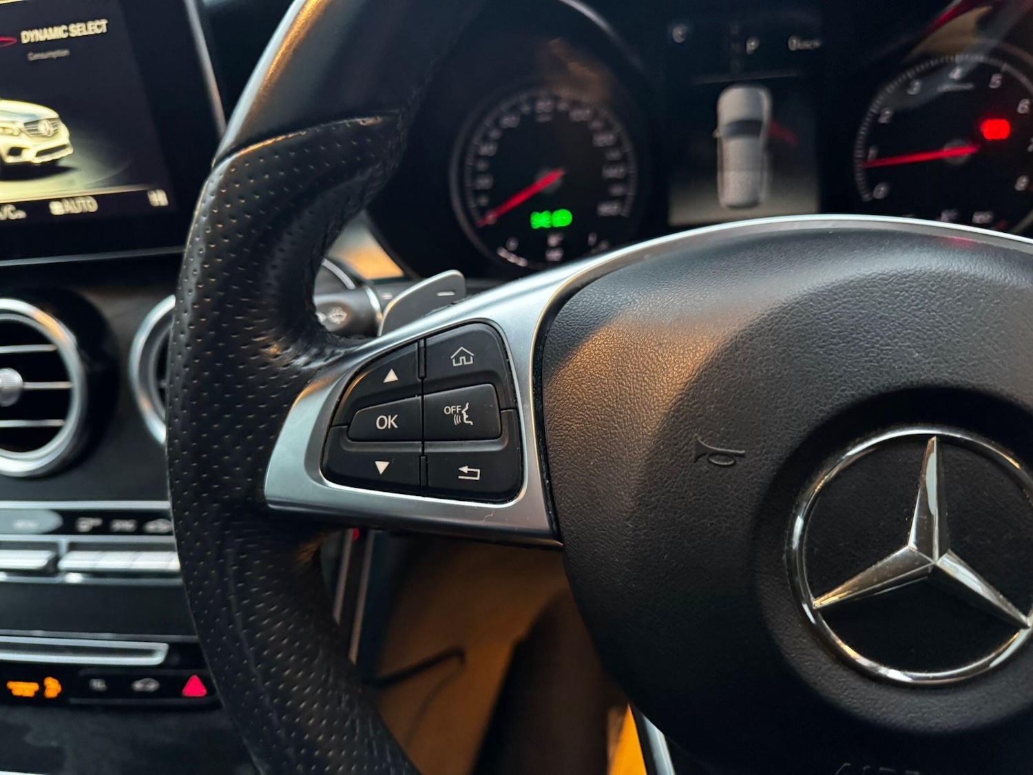 Used Mercedes-Benz GLC 2018 for sale - 76991857: Photo 43