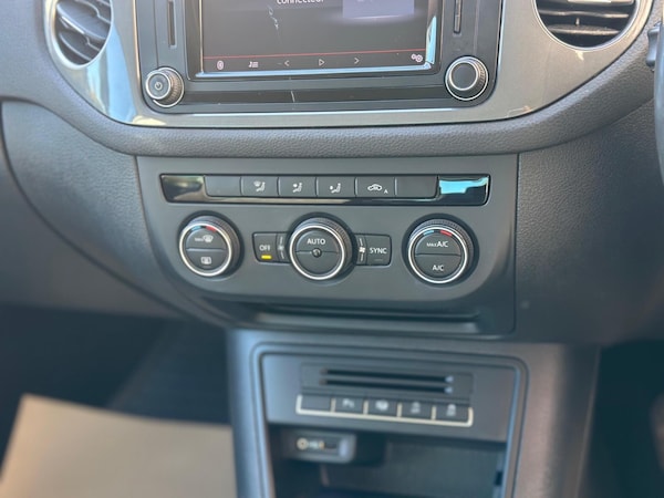 Used Volkswagen Tiguan 2015 for sale - 76085449: Photo 27