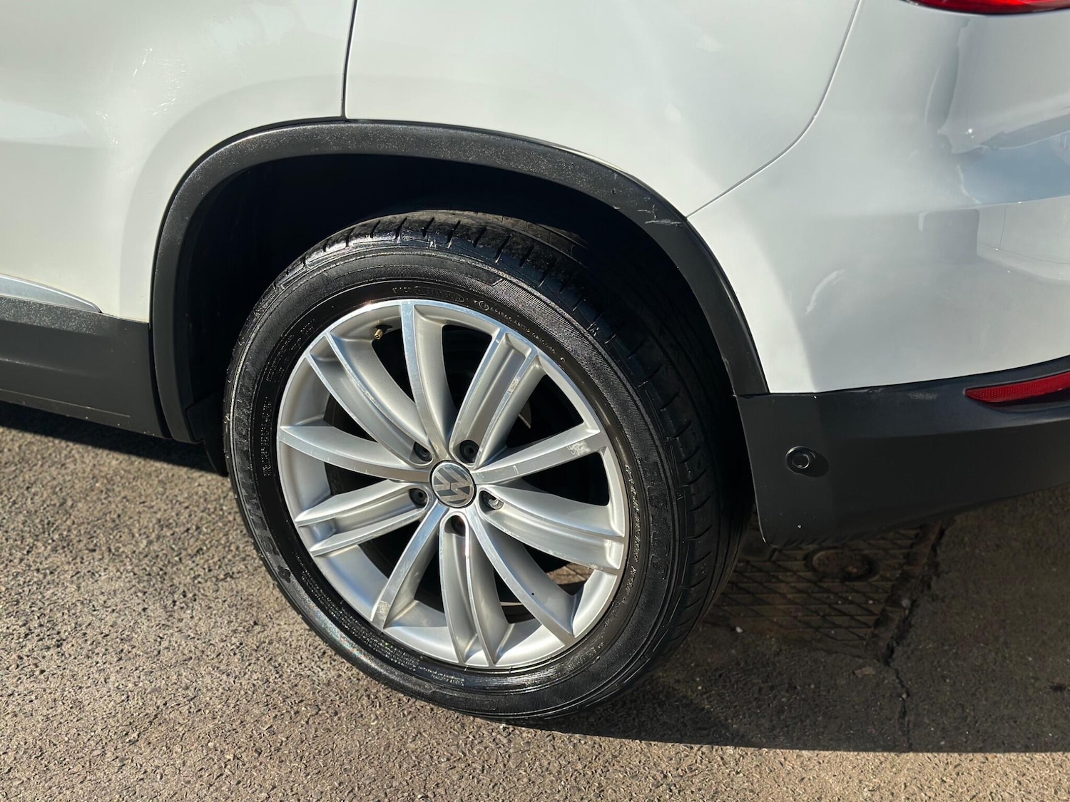 Used Volkswagen Tiguan 2015 for sale - 76085449: Photo 4