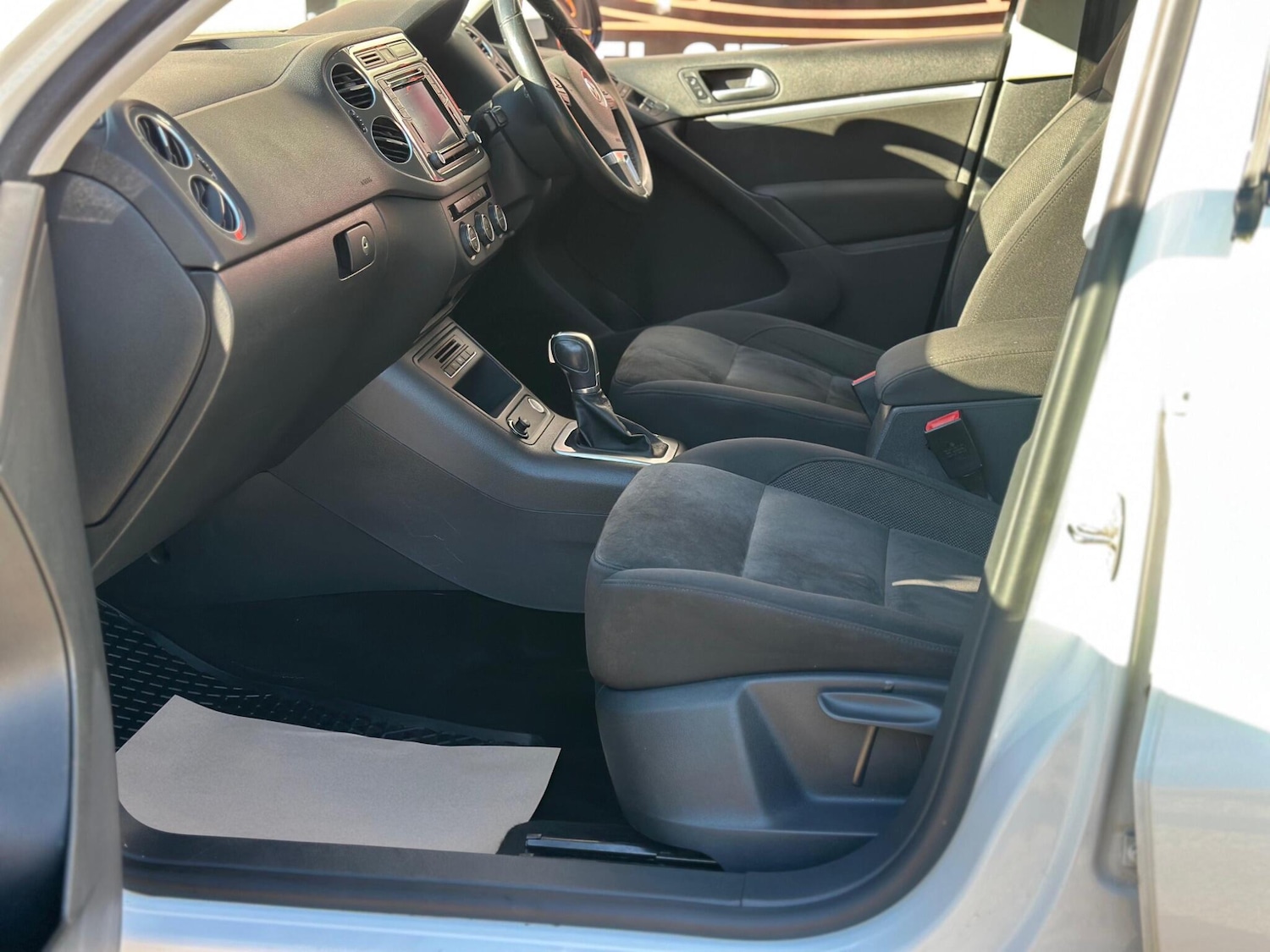 Used Volkswagen Tiguan 2015 for sale - 76085449: Photo 5