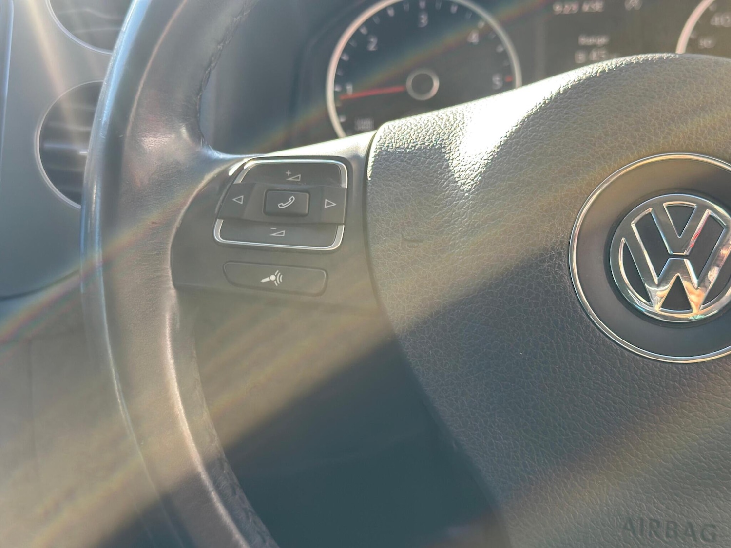 Used Volkswagen Tiguan 2015 for sale - 76085449: Photo 6