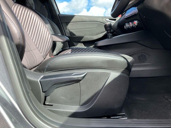 Used Renault Clio 2024 for sale - 76060741: Photo 43