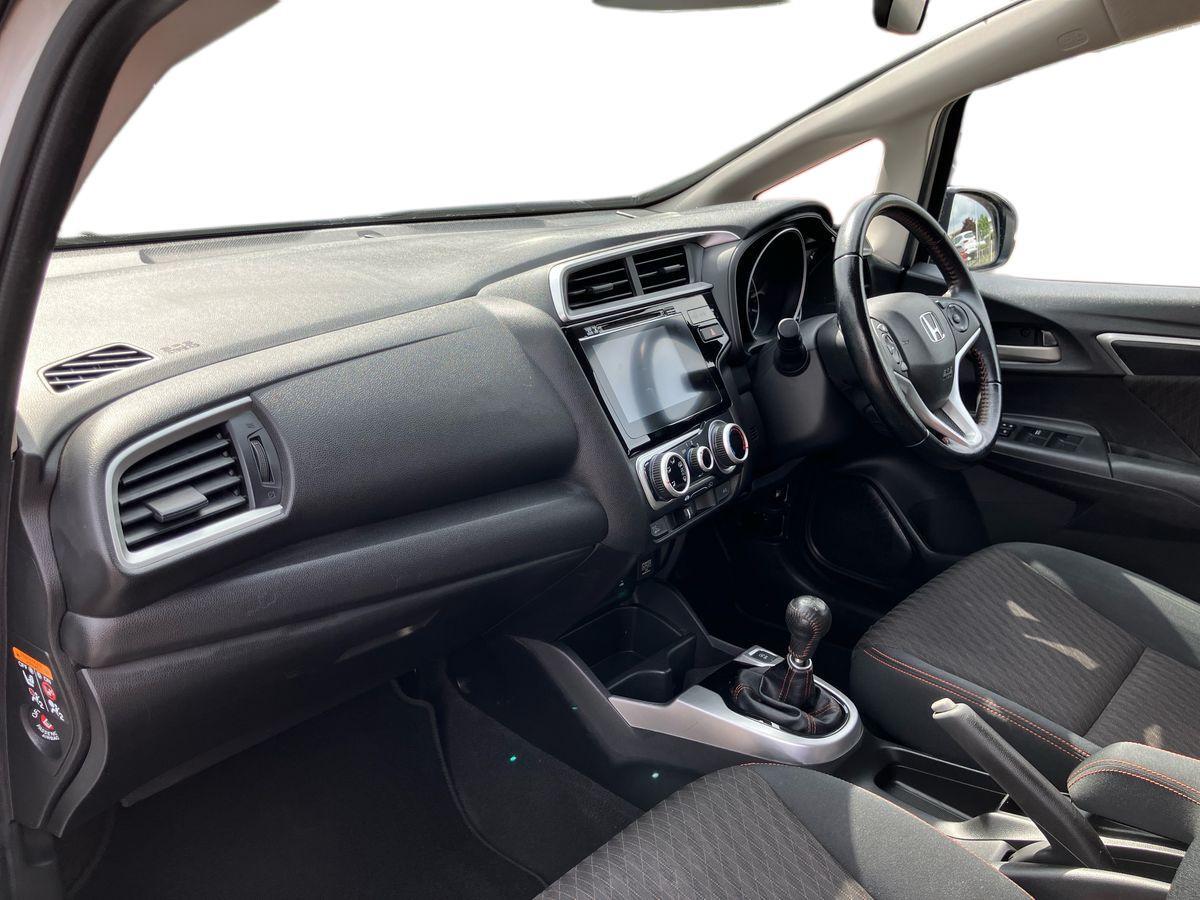 Used Honda Jazz 2018 for sale - 76059645: Photo 17