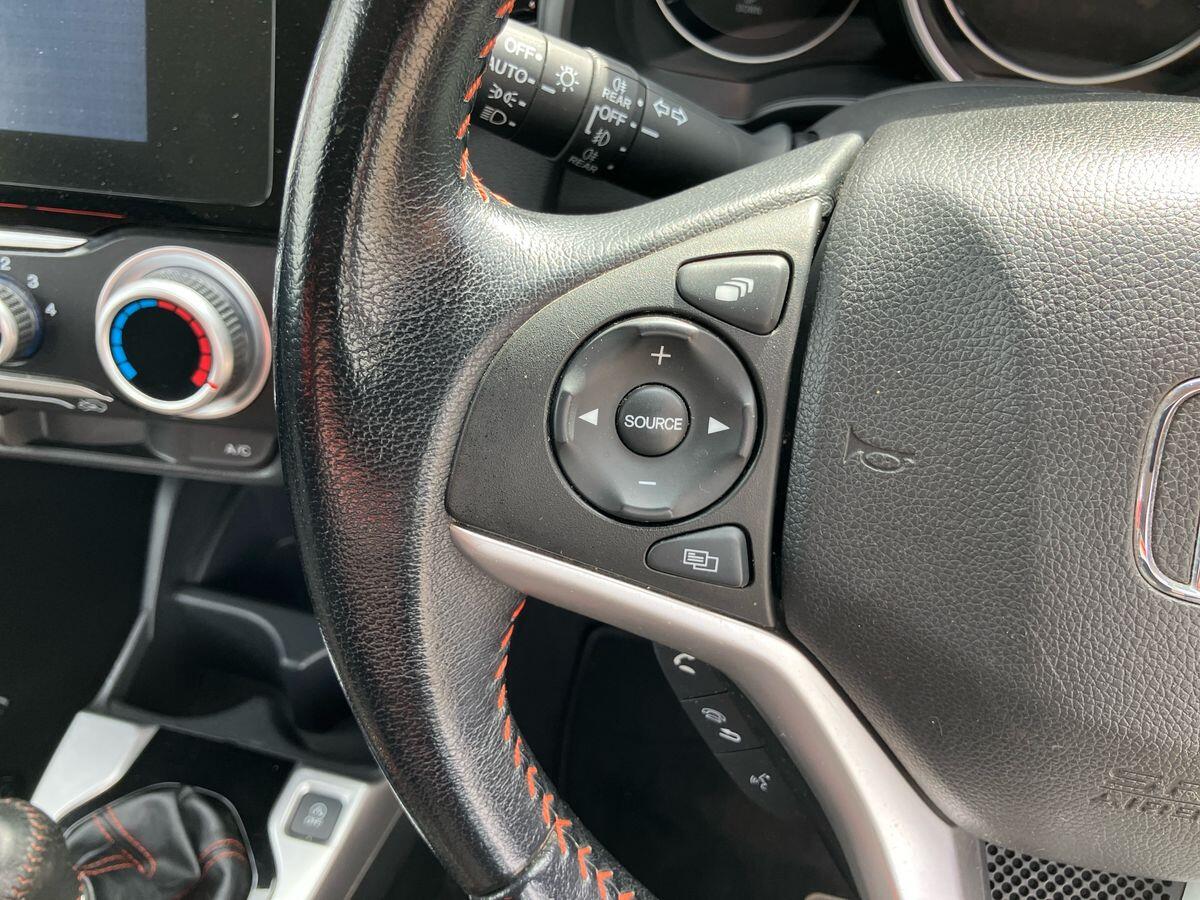 Used Honda Jazz 2018 for sale - 76059645: Photo 25