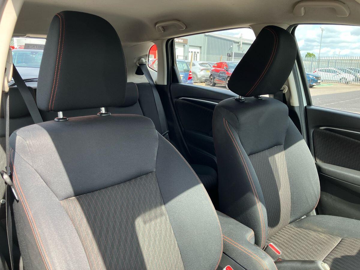 Used Honda Jazz 2018 for sale - 76059645: Photo 38