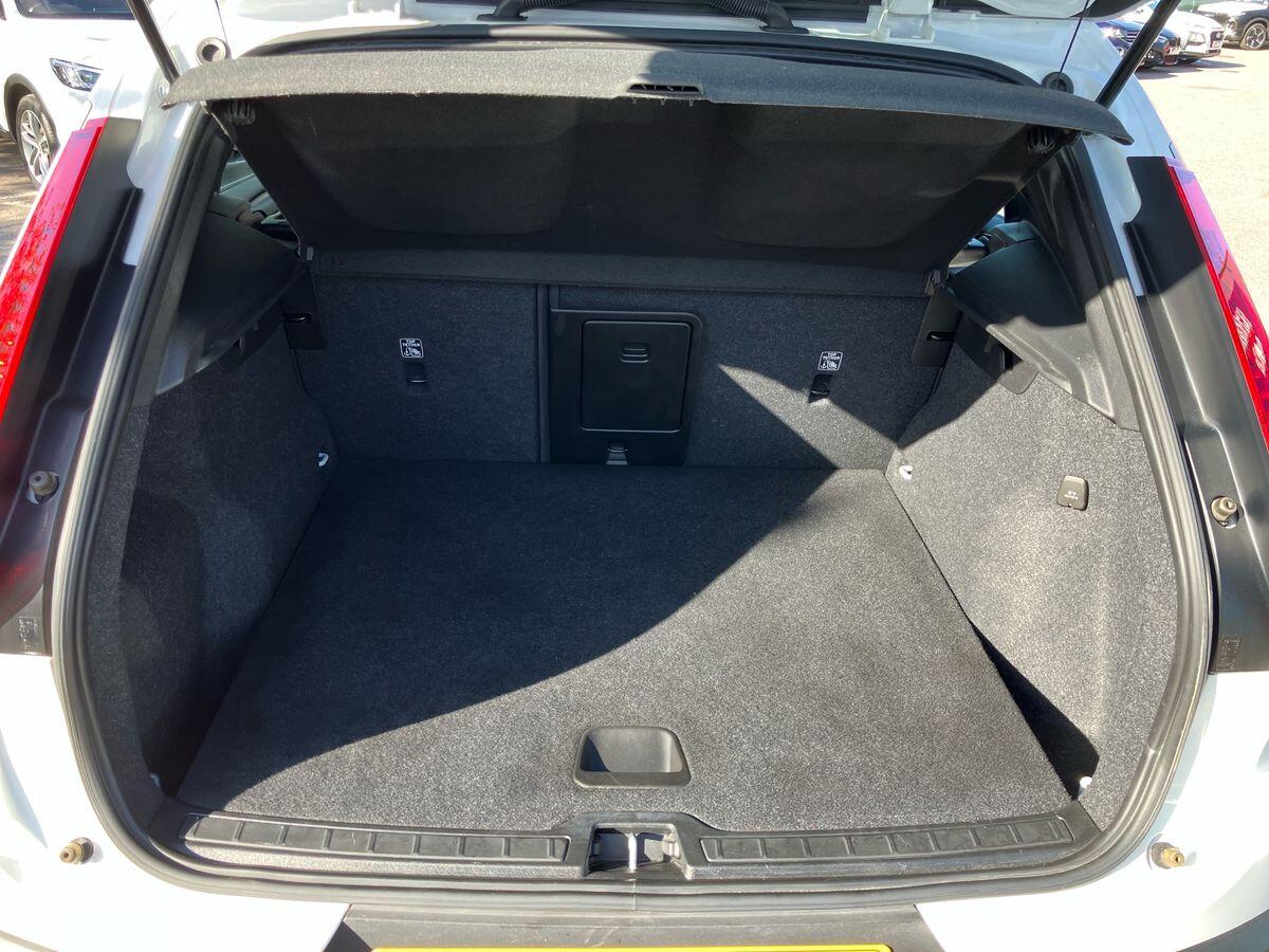 Used Volvo XC40 2022 for sale - 76059930: Photo 28