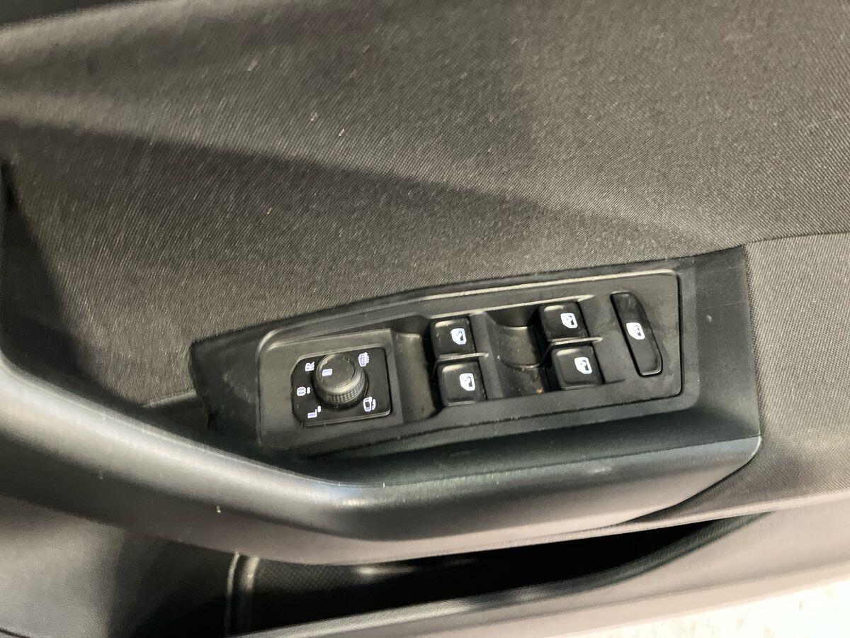 Used Volkswagen T-Roc 2022 for sale - 77074569: Photo 21