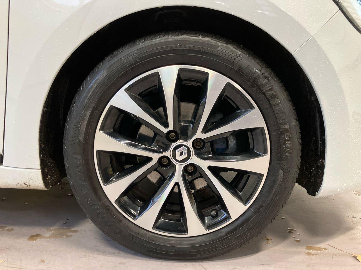 Used Renault Clio 2021 for sale - 76573382: Photo 11