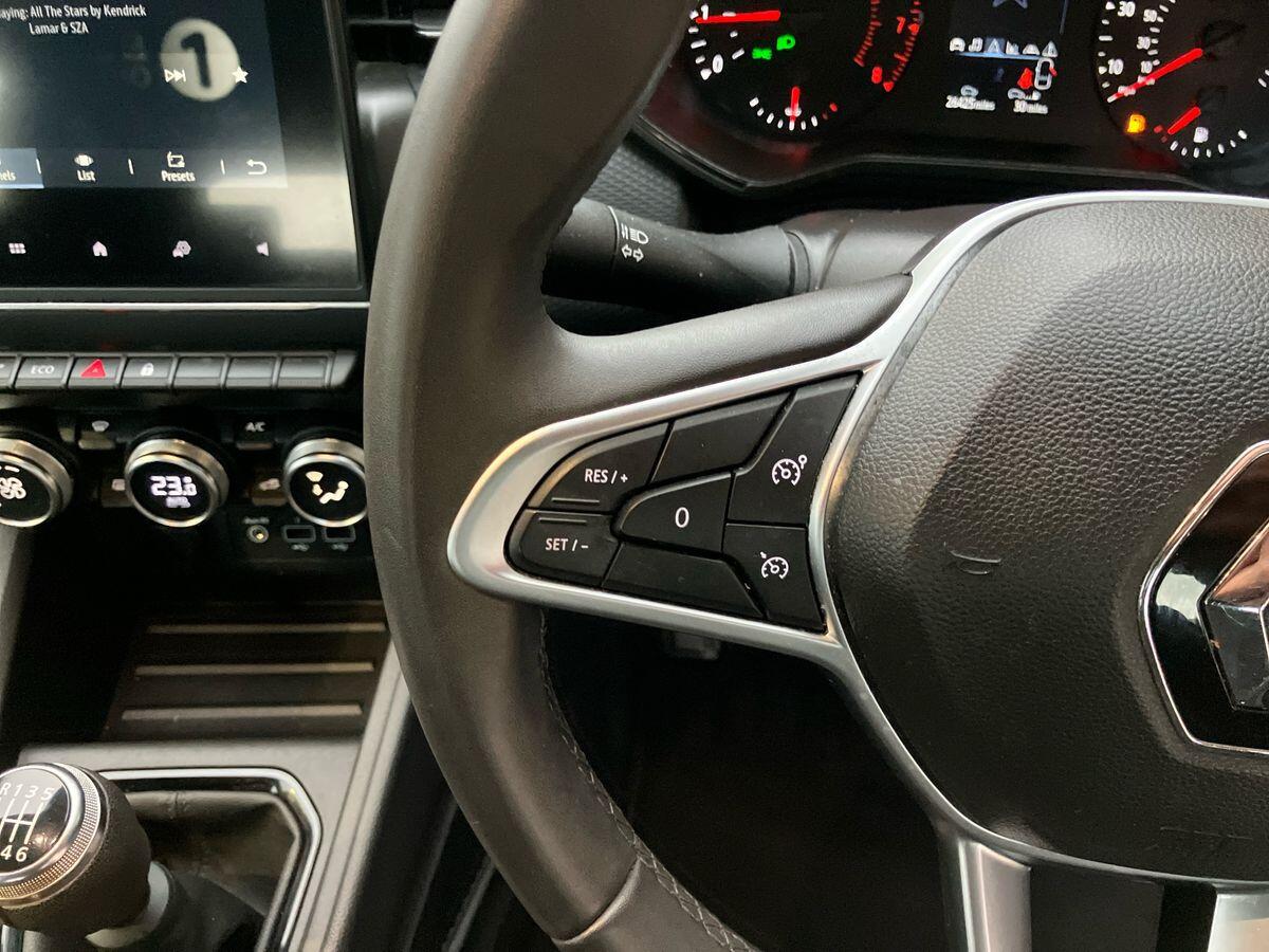 Used Renault Clio 2021 for sale - 76573382: Photo 27