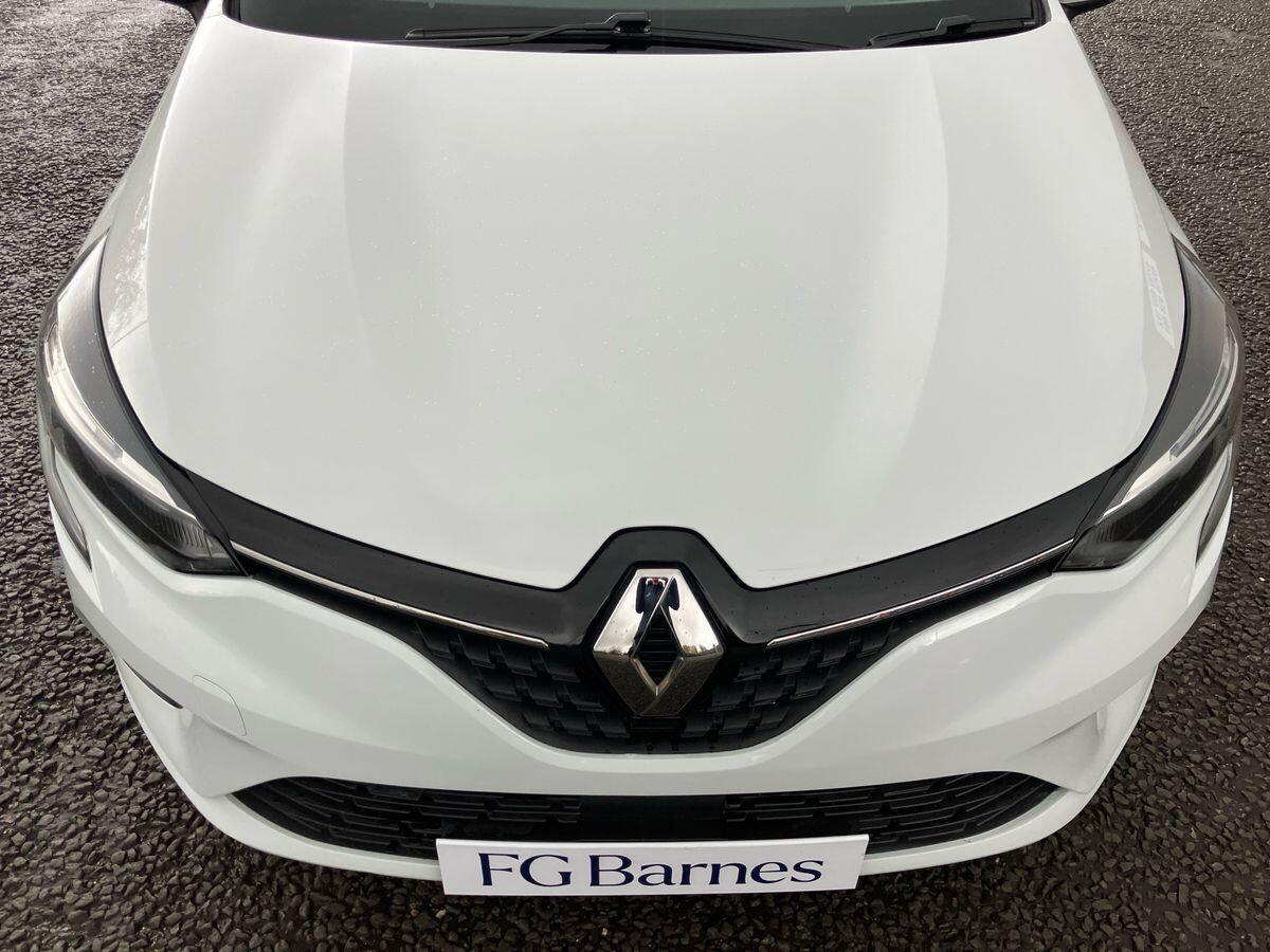 Used Renault Clio 2021 for sale - 76573382: Photo 31