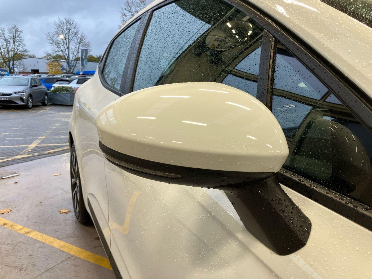 Used Renault Clio 2021 for sale - 76573382: Photo 32