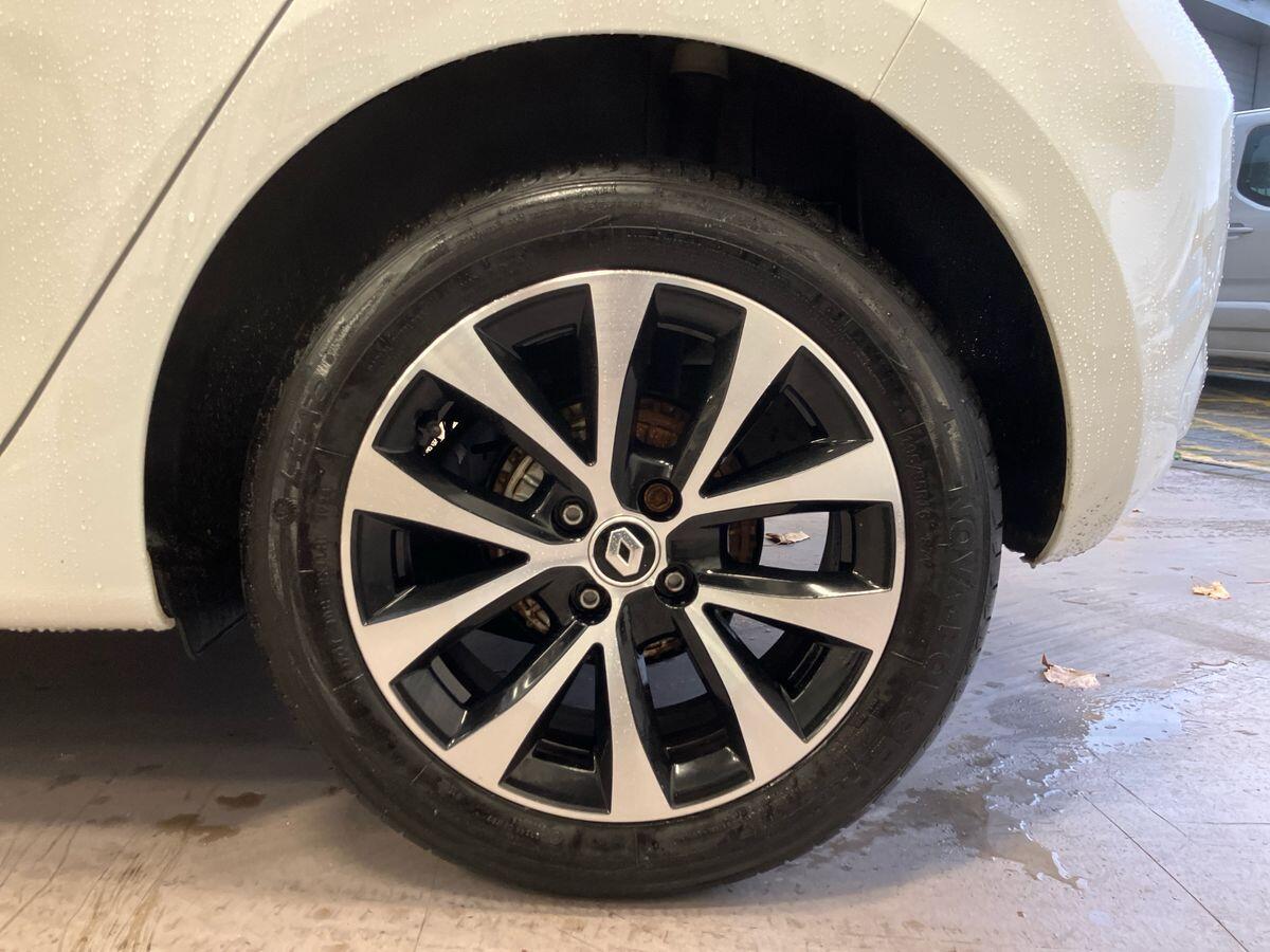 Used Renault Clio 2021 for sale - 76573382: Photo 35