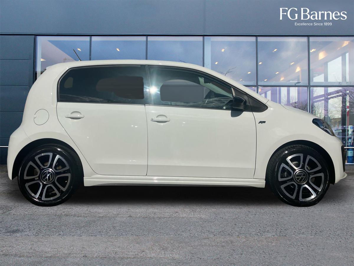 Used Volkswagen up! 2021 for sale - 76136074: Photo 2