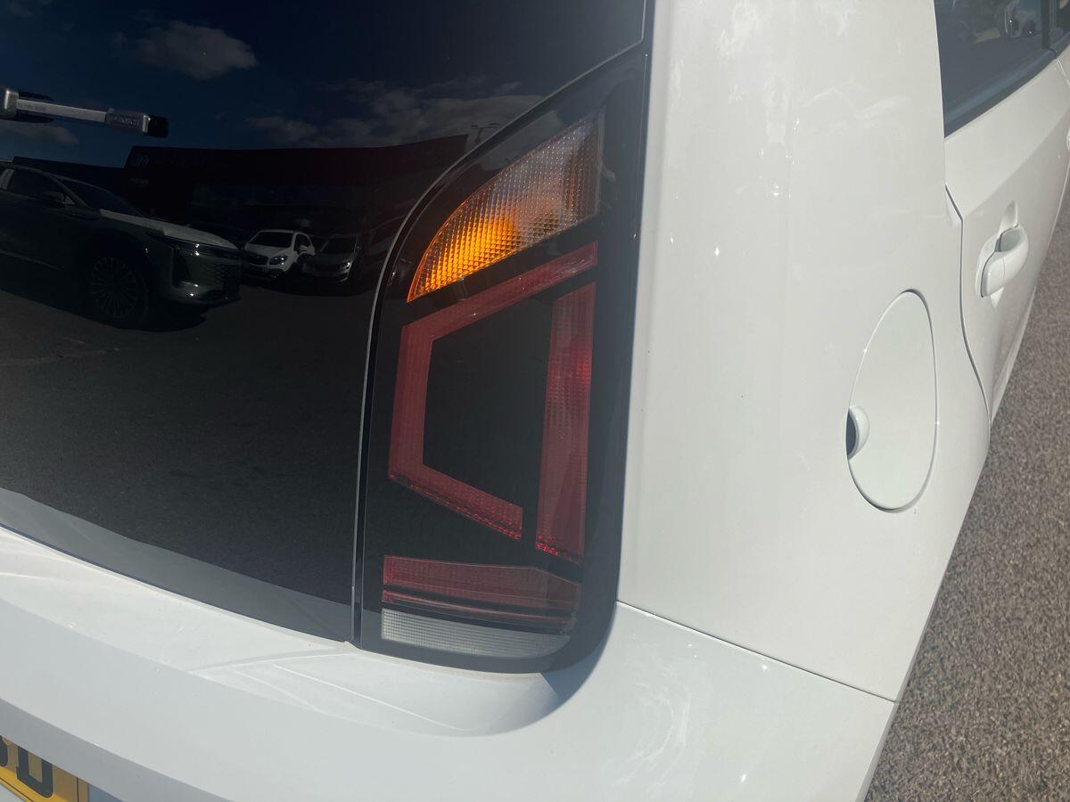 Used Volkswagen up! 2021 for sale - 76136074: Photo 30