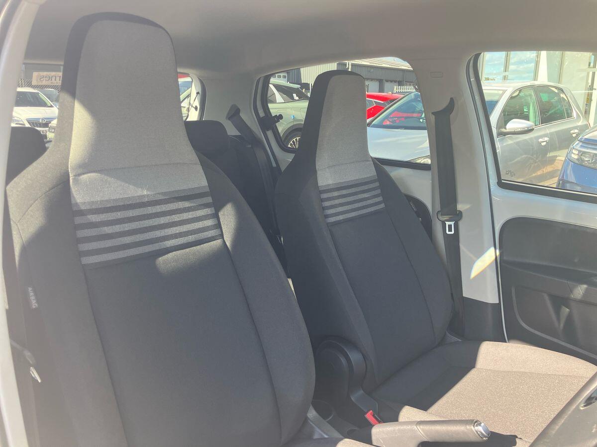 Used Volkswagen up! 2021 for sale - 76136074: Photo 43