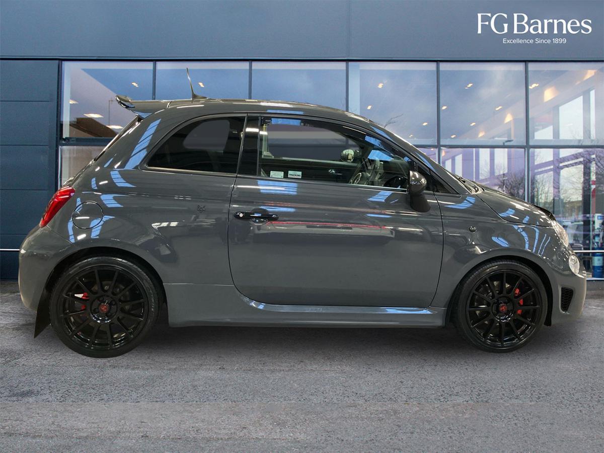 Used Abarth 695 2017 for sale - 77109120: Photo 2