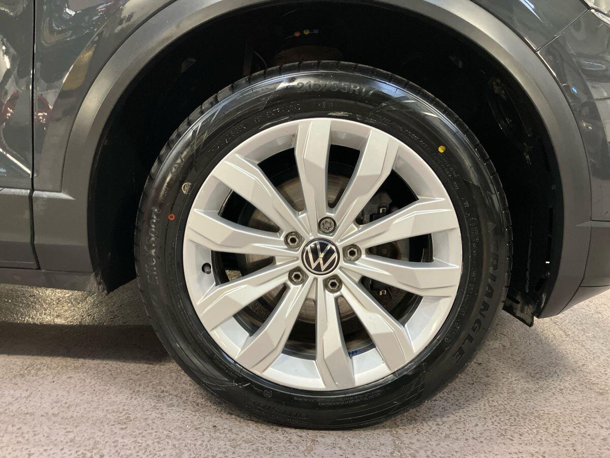 Used Volkswagen T-Roc 2020 for sale - 76990407: Photo 11
