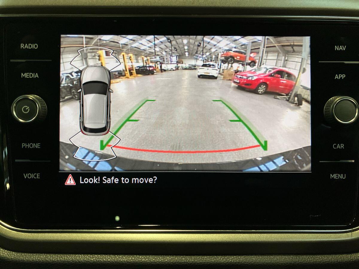 Used Volkswagen T-Roc 2020 for sale - 76990407: Photo 24