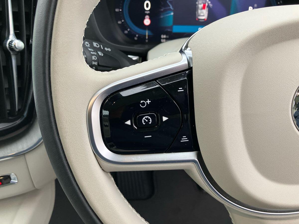 Used Volvo XC60 2024 for sale - 76408796: Photo 27