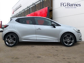 Used Renault Clio 2018 for sale - 76360736: Photo