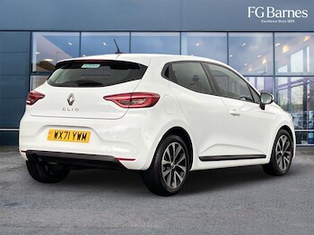 Used Renault Clio 2021 for sale - 76360511: Photo