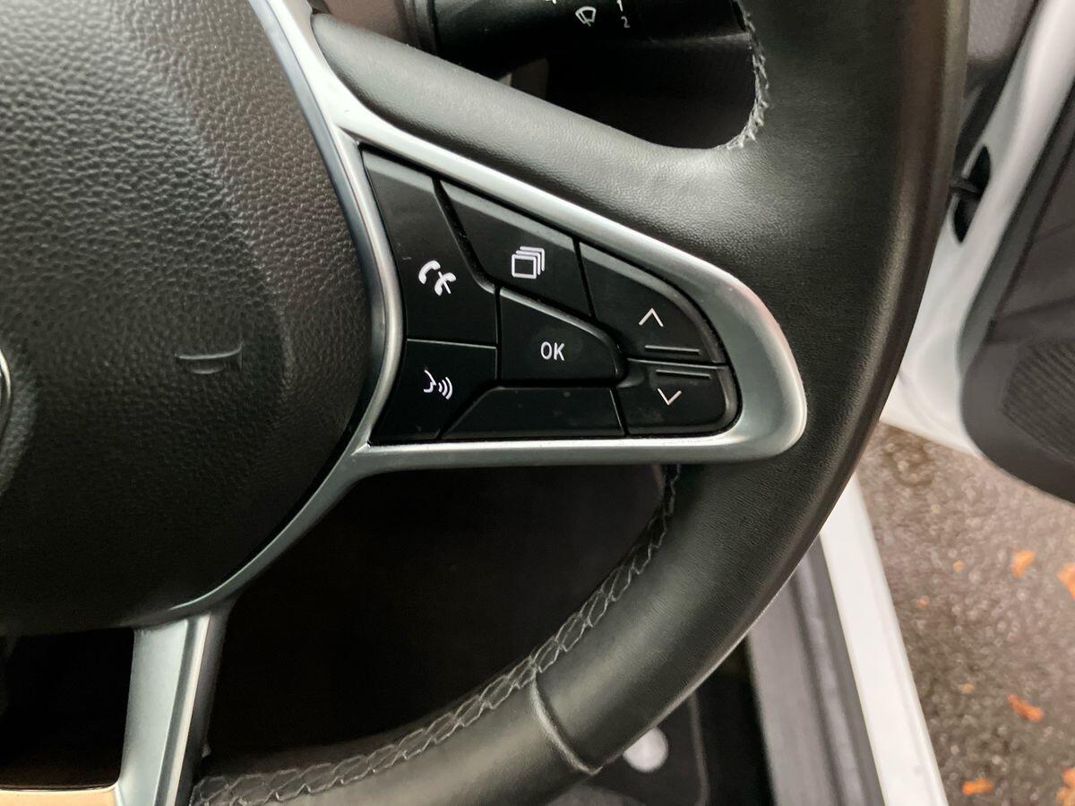 Used Renault Clio 2021 for sale - 76360511: Photo 40