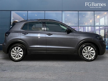 Used Volkswagen T-Cross 2022 for sale - 76122027: Photo 2