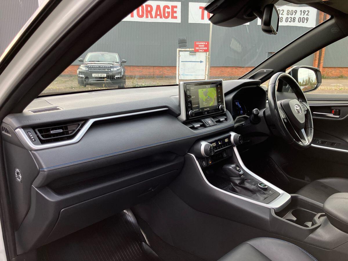 Used Toyota RAV4 2019 for sale - 76657712: Photo 17