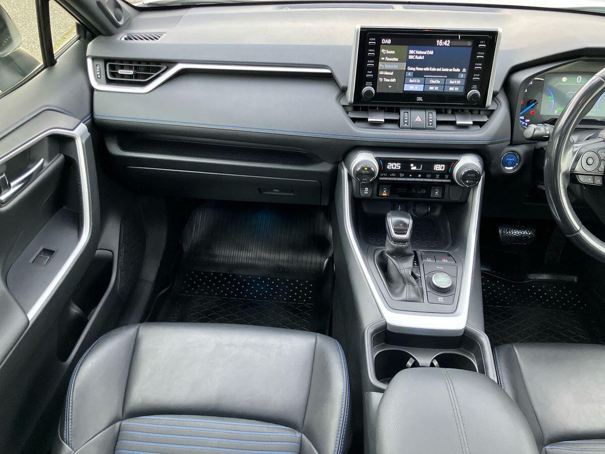 Used Toyota RAV4 2019 for sale - 76657712: Photo 18