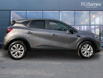 Used Renault Captur 2022 for sale - 75826804: Photo