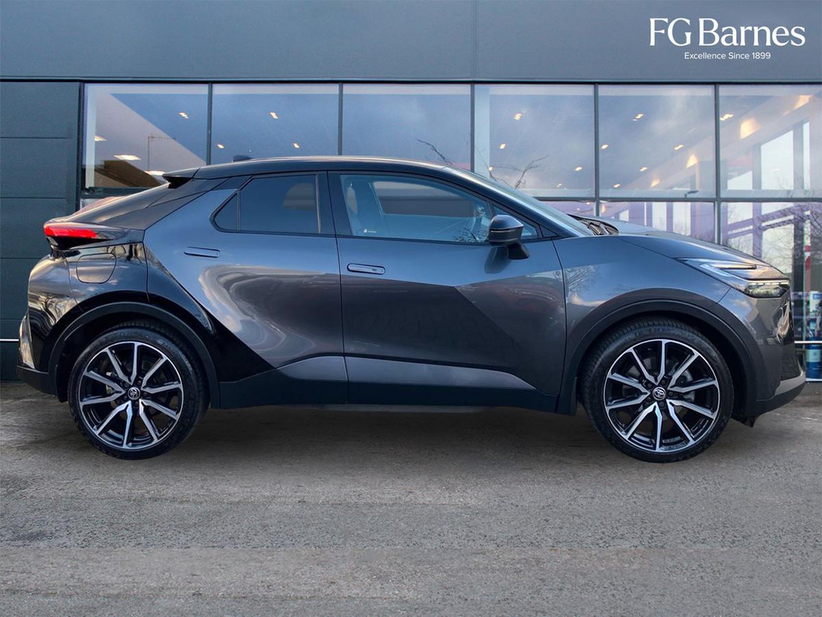 Used Toyota C-HR 2024 for sale - 76898225: Photo 2