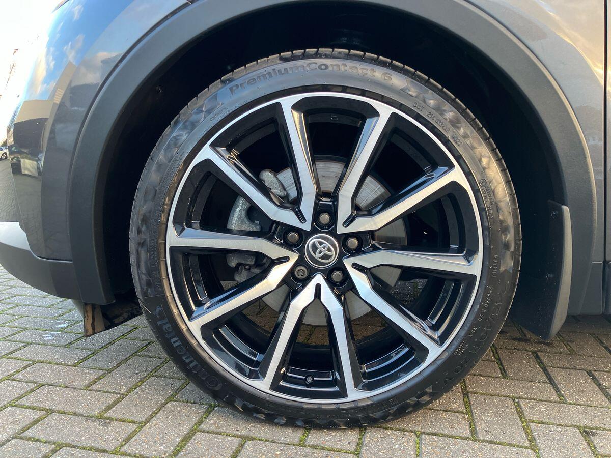 Used Toyota C-HR 2024 for sale - 76898225: Photo 35