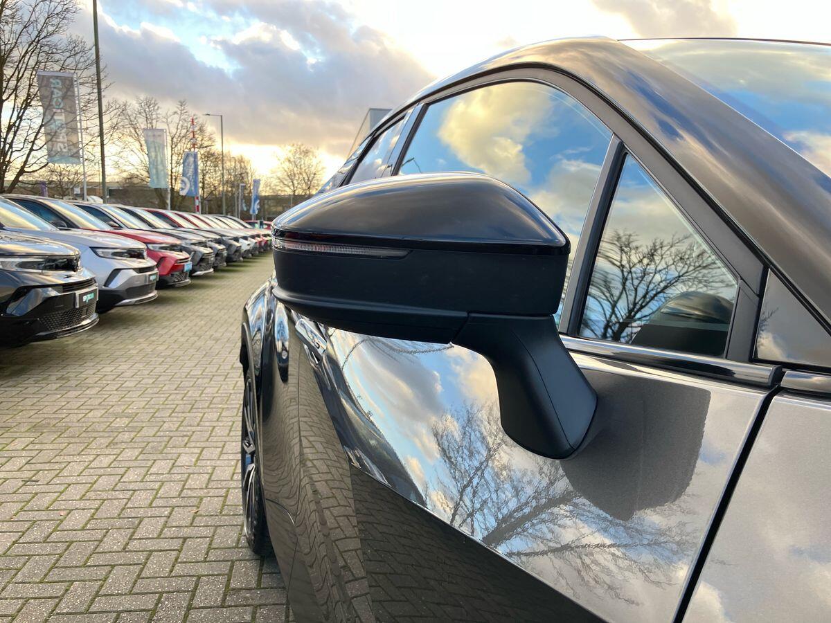 Used Toyota C-HR 2024 for sale - 76898225: Photo 50