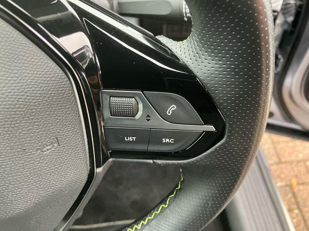 Used Peugeot 2008 2022 for sale - 76360298: Photo 37