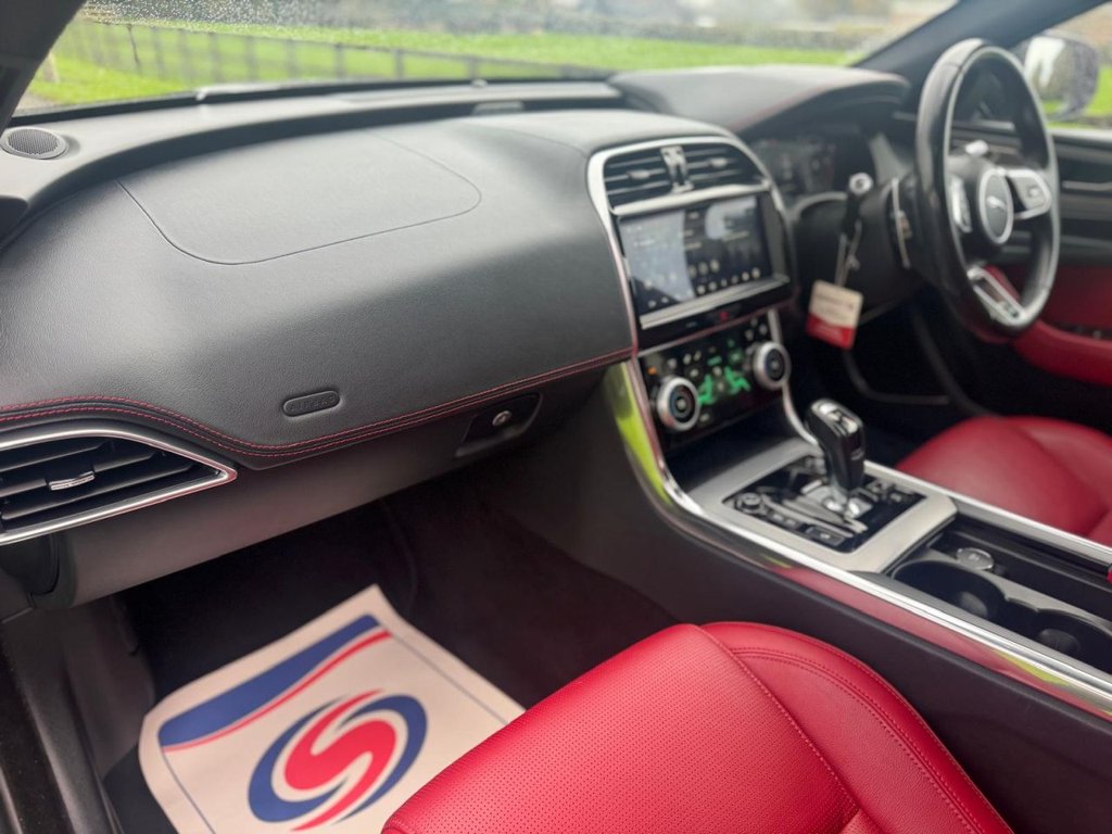 Used Jaguar XE 2020 for sale - 76649572: Photo 27