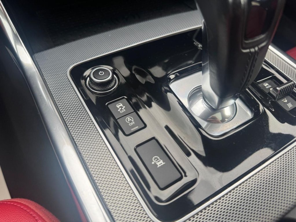 Used Jaguar XE 2020 for sale - 76649572: Photo 46