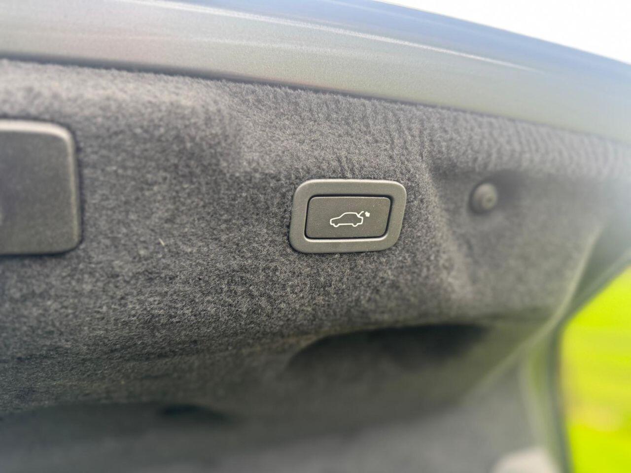 Used Jaguar XE 2020 for sale - 76572034: Photo 59