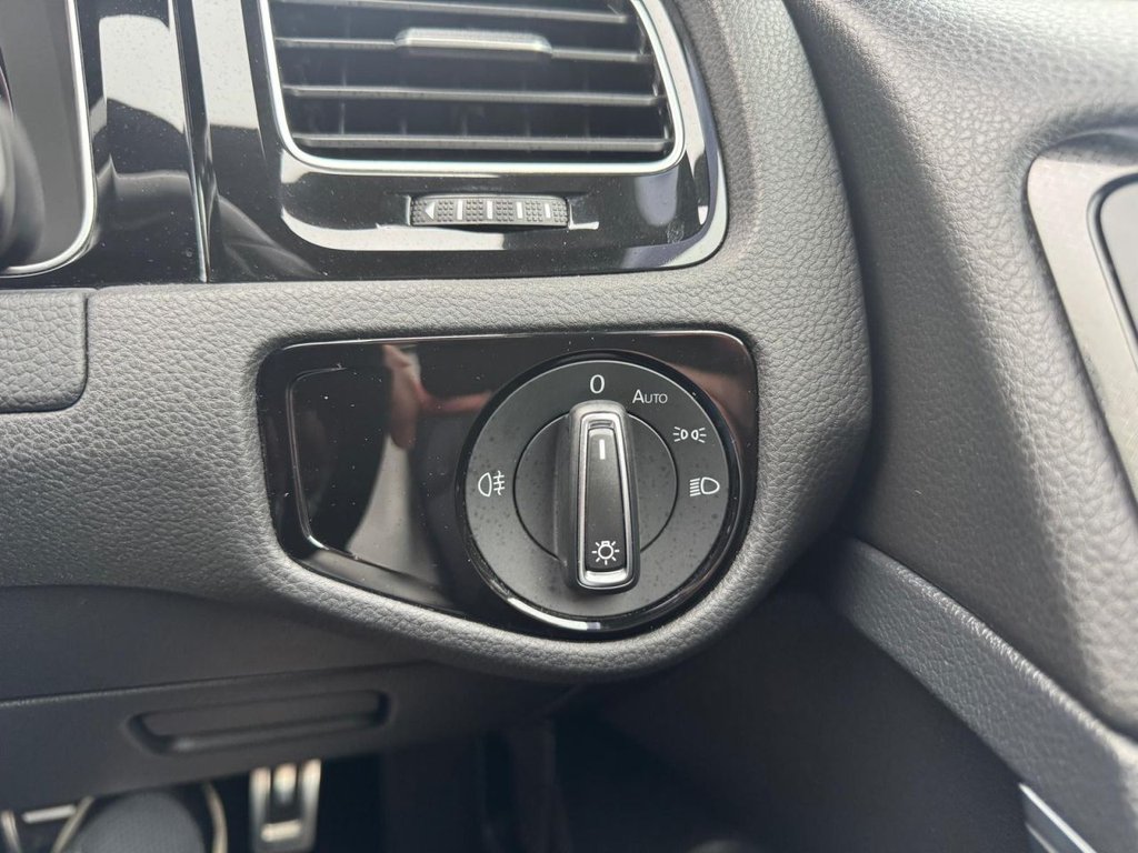 Used Volkswagen Golf 2019 for sale - 77332928: Photo 42